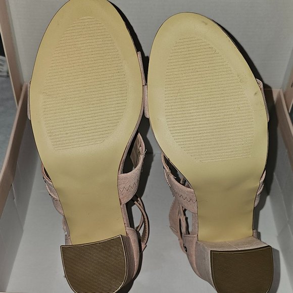 JustFab Blush Pink 3-Strap Heels (New in Box) - Picture 4 of 5